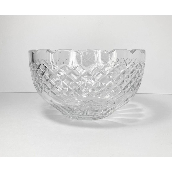 Vintage Cut-to Clear Large/Heavy Crystal Round Serving/Centerpiece Bowl, 8 1/2” - Picture 2 of 4